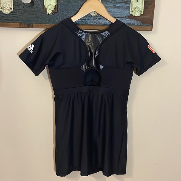 WNBA Adidas Team Issued TechFit Performance Top Size Medium - Picture 9 of 16